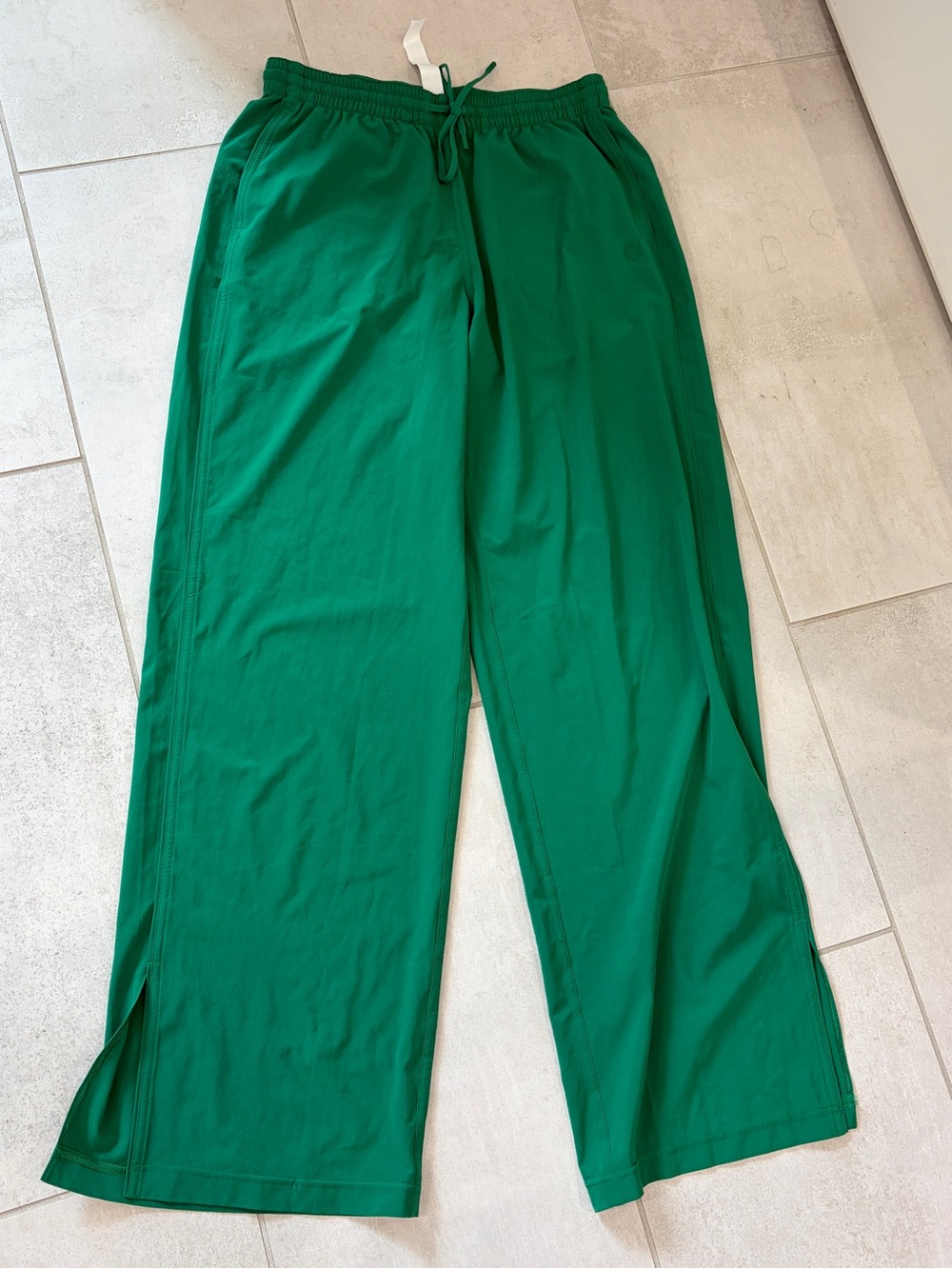 Lululemon Court Rival wide leg pants green 6